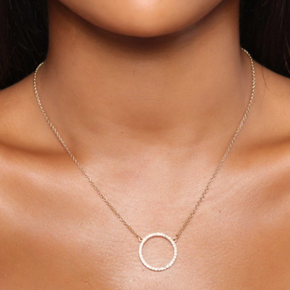 Jewelry - ✨HP✨NEW O-Ring Rhinestone Necklace